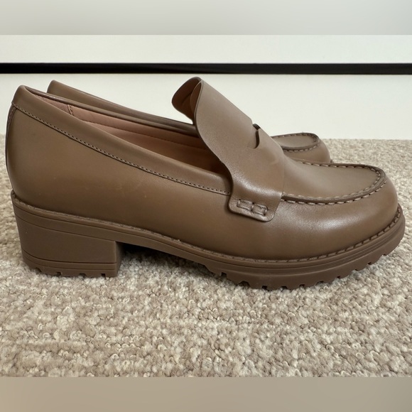 Cole Haan Camea Lug Loafer Leather Shoe Quality Comfort New without Box - Picture 3 of 10